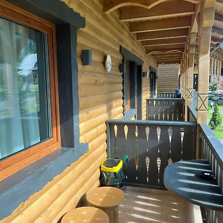 Woodville Lodge *